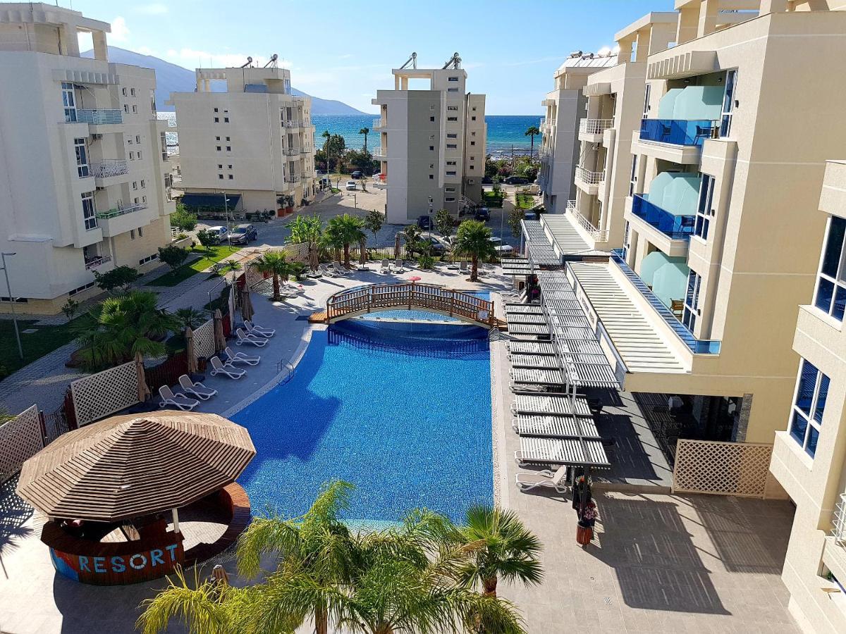 Flori Beach Apartment Radhimë Екстериор снимка